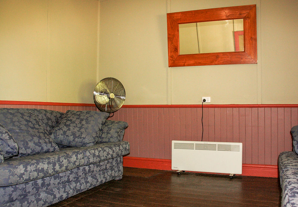 COZY LOUNGE ROOMS