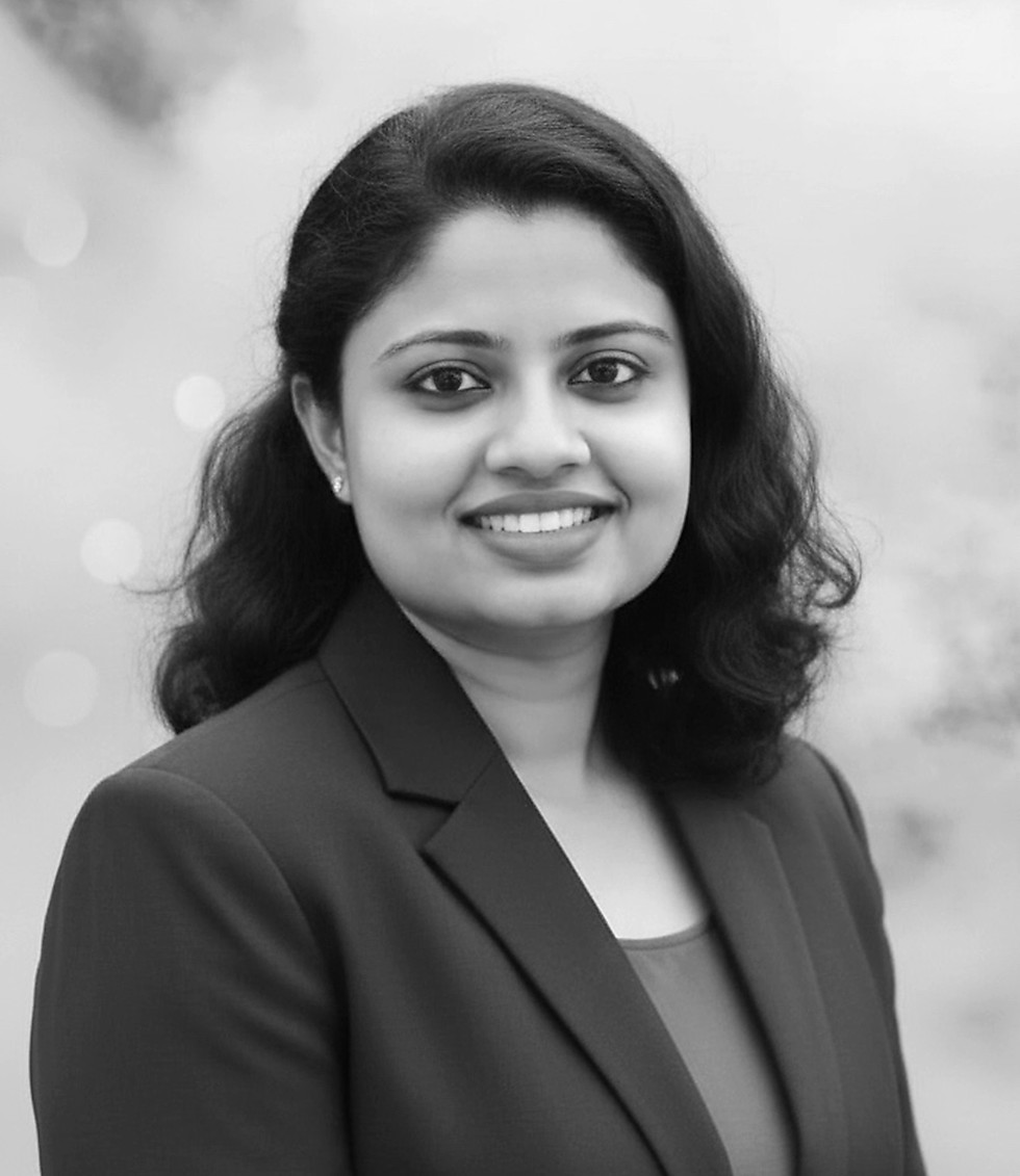 Ivline Portrait_edited.jpg