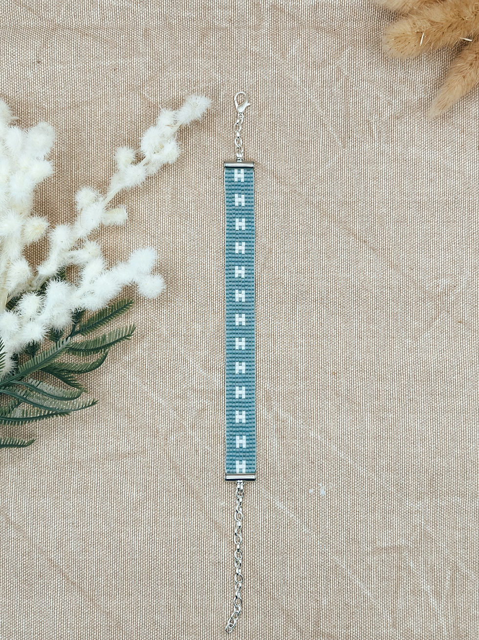 Hania - Soft Blue + White