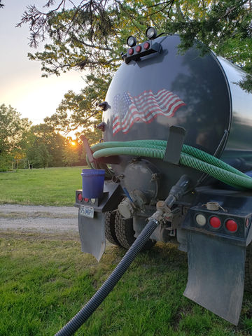 septic truck duffers septic solutions diamond missouri.jpg