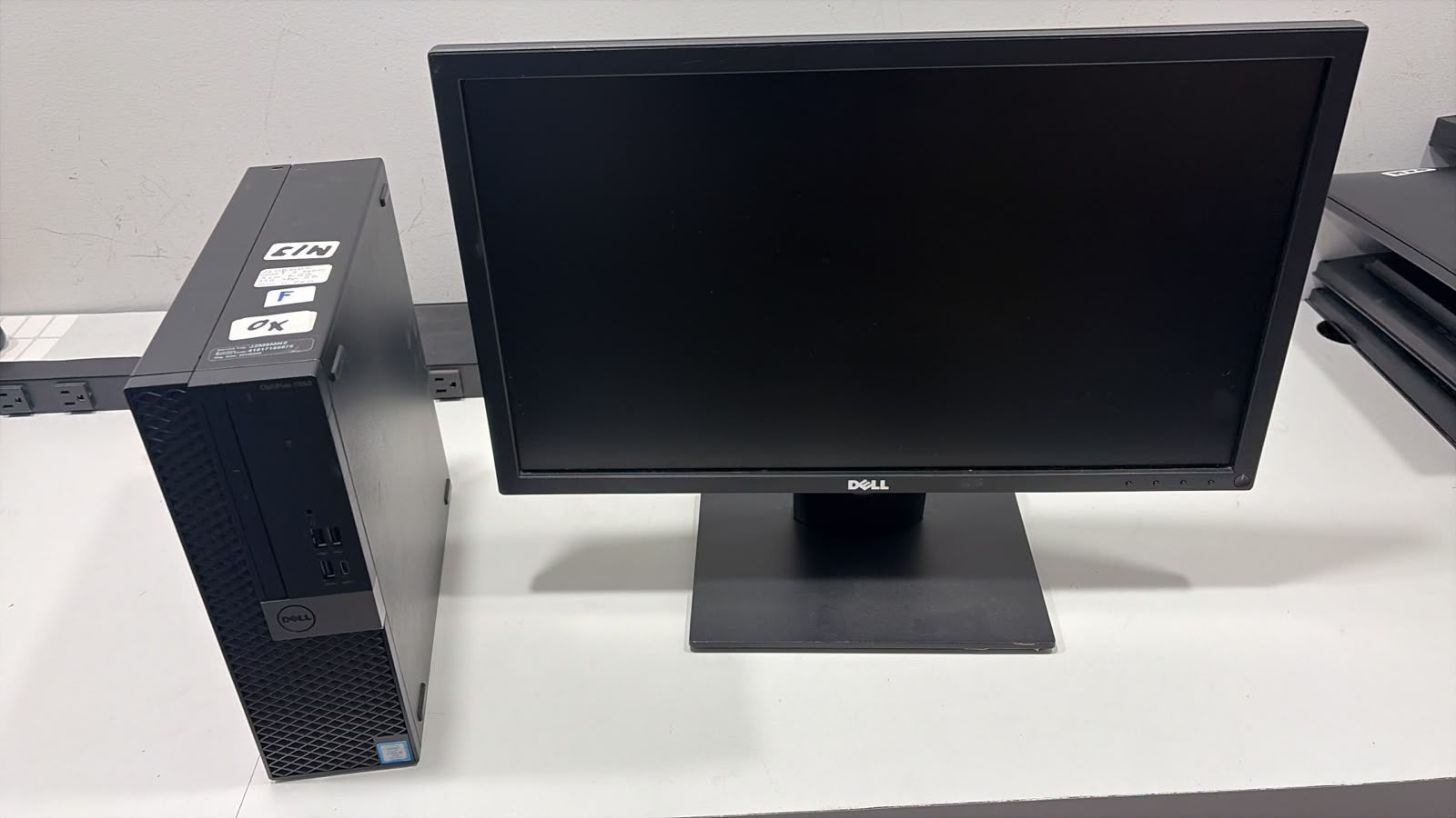 MAD - Equipo de escritorio Dell Optiplex 7050 (J2M8MN2)