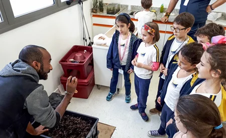 Professora inicia projeto integrador que mobiliza alunos e toda comunidade pela Sustentabilidade na