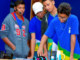 Governo de MT investe mais de R$ 60 milhões para ampliar uso de robôs nas escolas estaduais