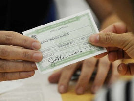 Prazo para solicitar 2ª via do título de eleitor se encerra nesta quinta-feira