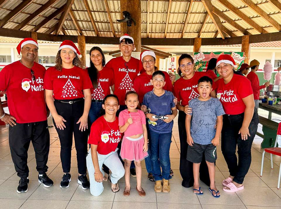 Início do Natal Luz na Escola Municipal Valsir André Ferrarini anima a comunidade Cambará