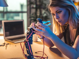 A importância das mulheres nas áreas de exatas e nas empresas