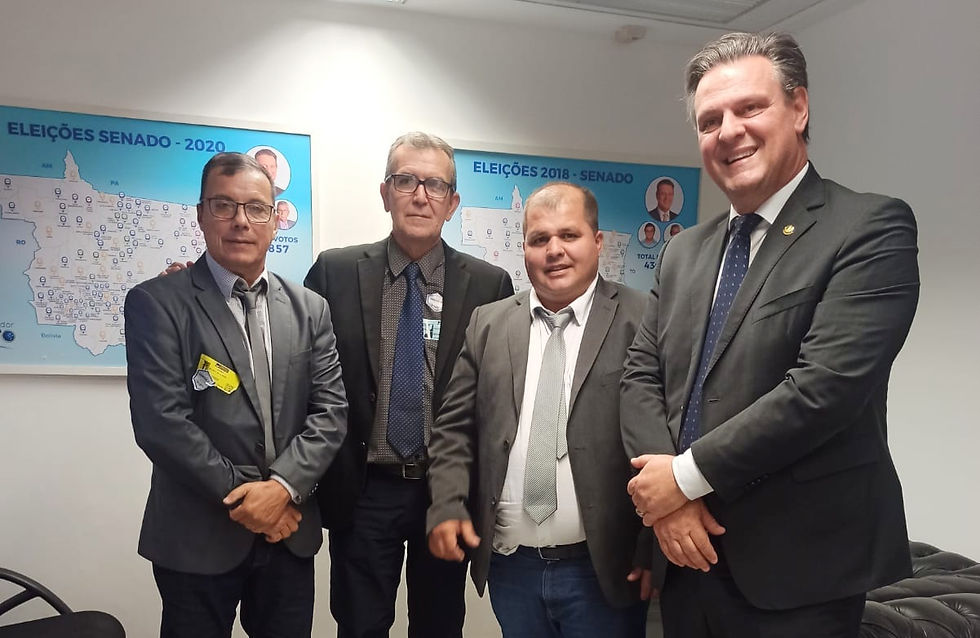 Registro de Arquivo: Nolar (Secretário Municipal de Saúde de Porto dos Gaúchos), Paulo Celso (atual secretário da Escola Municipal Cívico Militar Gustavo Adolfo Wilke), Vanderlei de Abreu (Prefeito de Porto dos Gaúchos 2025/2028).