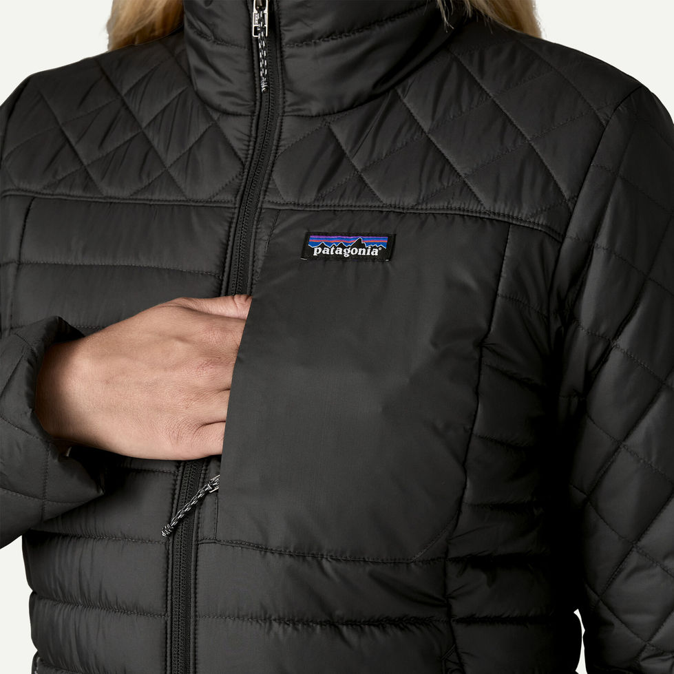 Détail de la veste Patagonia Radalie pour femme en noir.