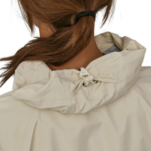 Détail arrière du col ajustable de la veste Torrentshell 3L