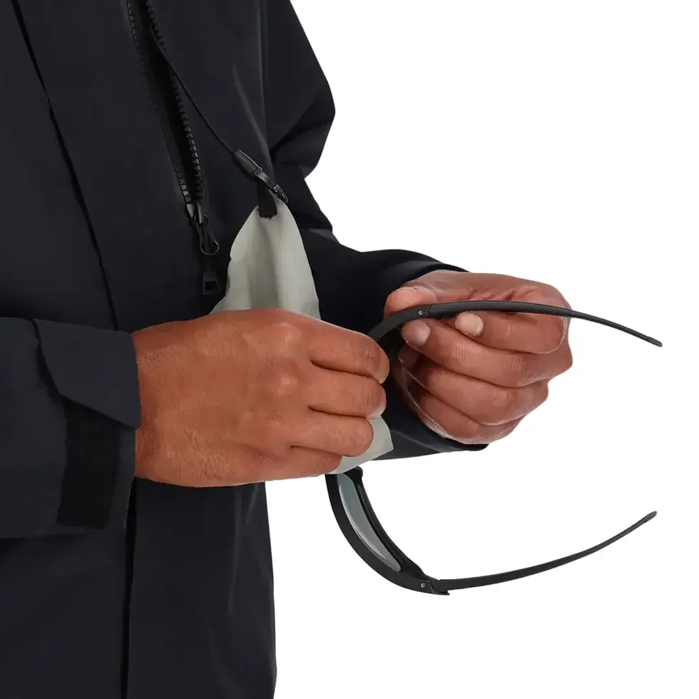 Chamois pour lunettes intégré à la veste Simms Challenger