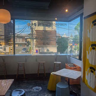 The interior of Pompon cakes in kamakura.