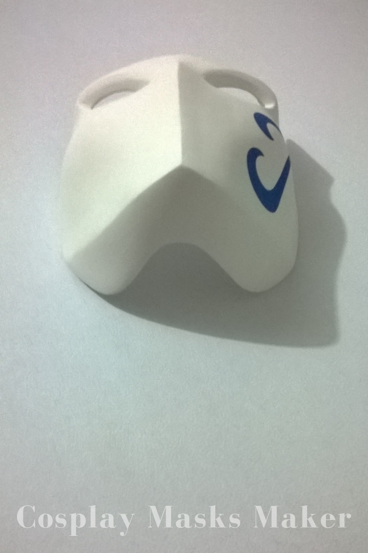 Thumbnail: Vega cosplay mask from Street Fighter