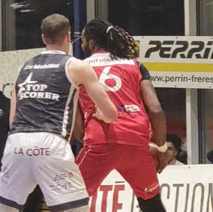 La Spinelli prova a scappare Nyon non molla e si aggiudica il match