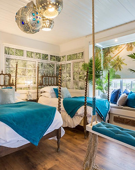 Pondicherry En-suite Bedroom with Swing.