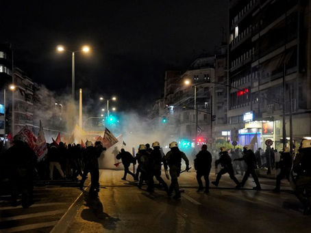 Επίθεση στη διαδήλωση με συλλήψεις και τραυματίες
