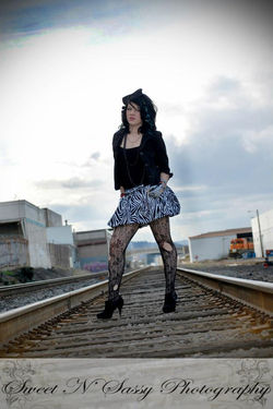 526990_342485779173480_1059901311_n