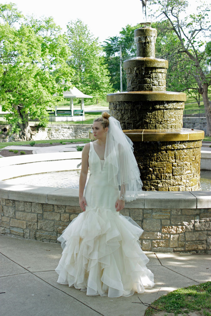 Wedding Picture Ideas "Around" the Brick Ballroom in Siloam Springs, Arkansas?