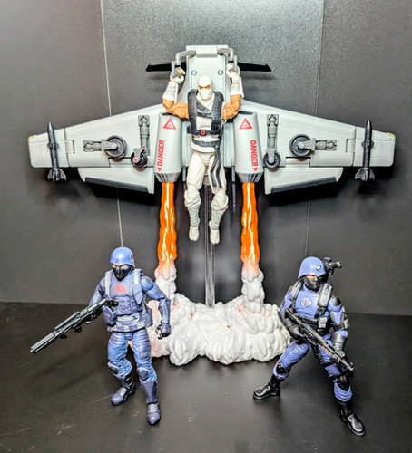 CLASSIFIED Cobra C.L.A.W claw BLAST FLIGHT STAND | The Nerd Arsenal