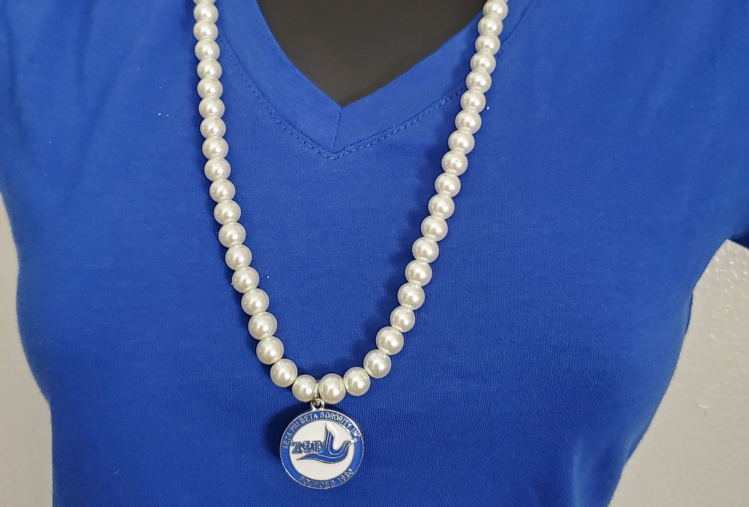 Zeta Dove Pearl necklace 