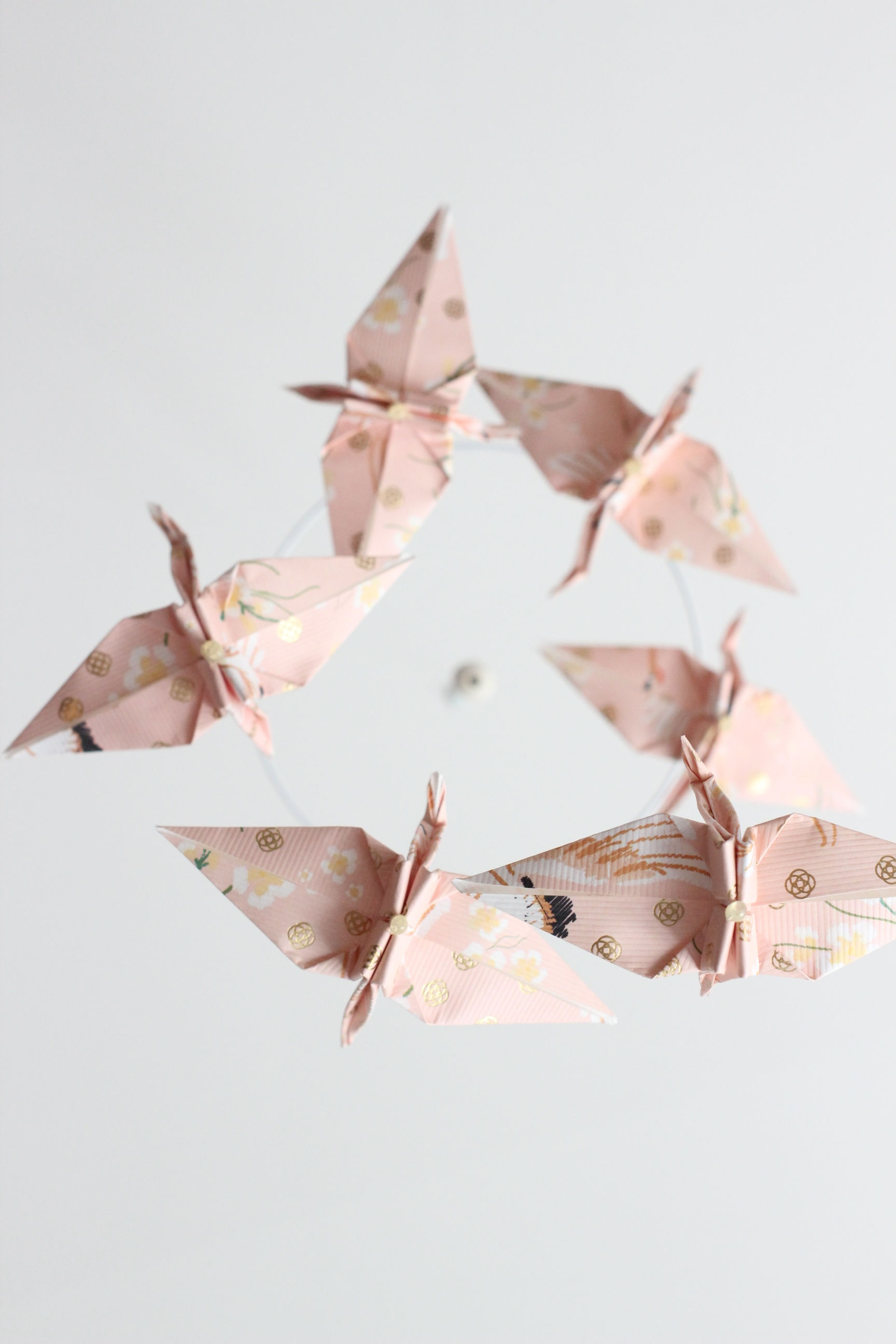 Mobile origami spirale rose paon