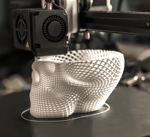 Printing Plastic Skull_edited.jpg