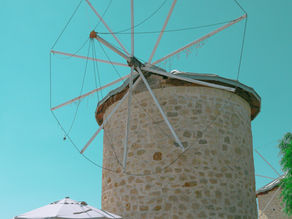 alaçatı yel değirmeni