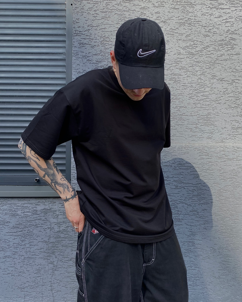 Прев'ю: Футболка чорна оверсайз