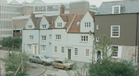 These houses opposite the original Roots still stand.
The now re-developed Westgate Shopping Centre in the background was new at the time.