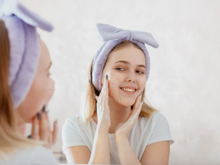 Best Cleansers for Dry Skin: Restore Hydration and Glow