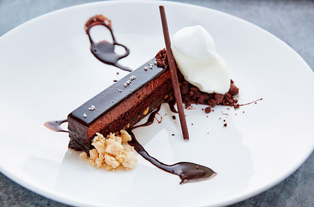 Dressage de desserts gastronomiques