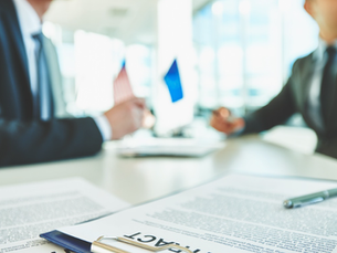 A Leggal é uma plataforma que permite às empresas oferecerem acesso a apoio jurídico com advogados especializados aos seus colaboradores