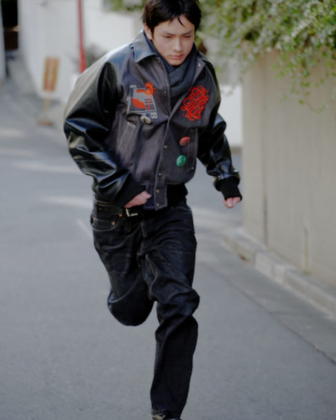 Angus
アンガス
モデル
MODEL
VELBED.
velbed
東京モデル事務所
model agency