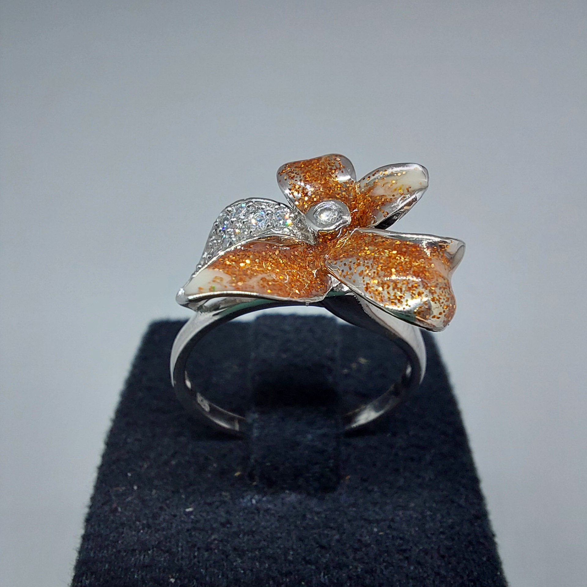 Сребърен пръстен с родиево покритие