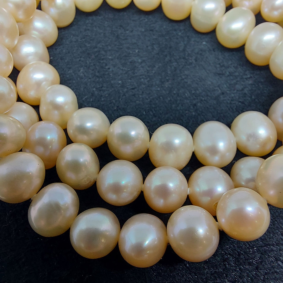 Thumbnail: Beige Pearls Nacklace