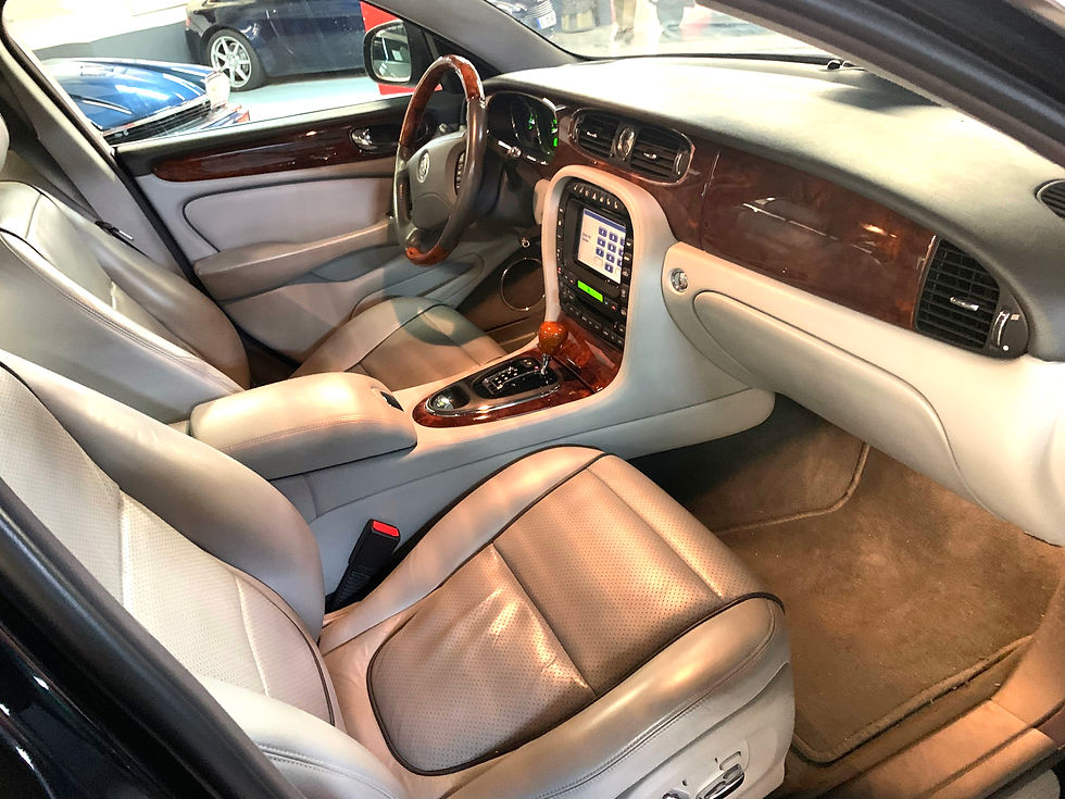 Miniature : JAGUAR XJ8  4,2 L   Executive bva6