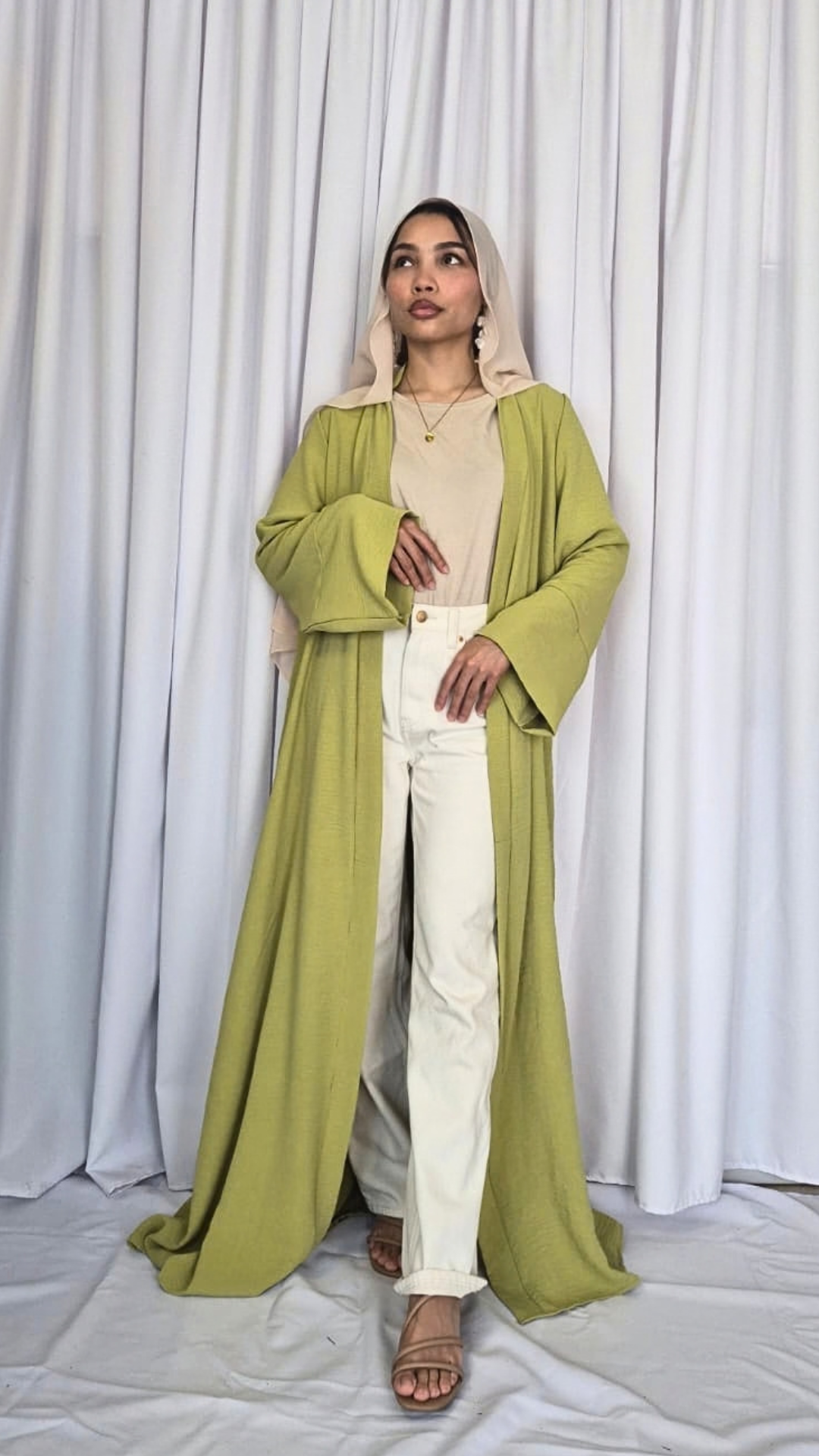 Hamraa Abaya (pear)