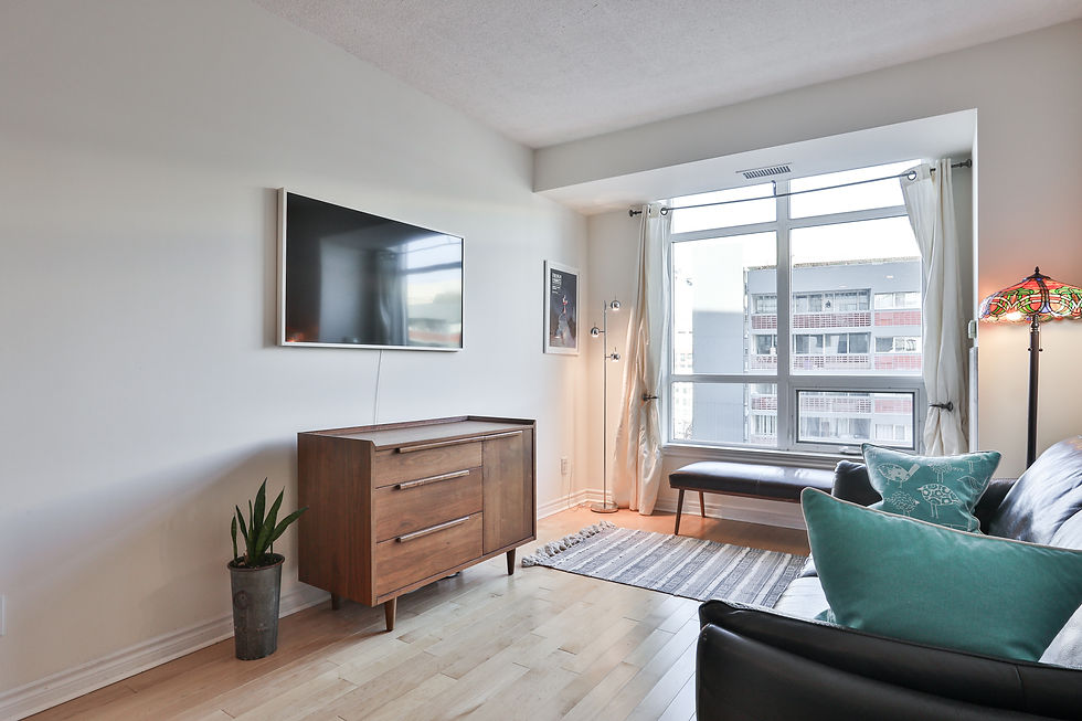 814-1135 Royal York Rd, Toronto, ON M9A 0C3