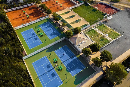 Padel academies in the sun