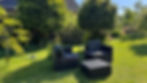 Garten mit vielen Sitzmöglichkeiten