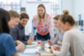 Marketing Automation Tools ermöglichen die Steuerung der Veröffentlichung von Content auf mehreren Plattformen: Vorlaufzeiten, Regeln zur Wiederverwendung von Content, die Zusammenarbeit mit Ihrer Agentur. Und – nicht zu vergessen, Reporting und Optimierung. Der Workshop gibt Ihnen Basis und Plan für eine erfolgreiche Umsetzung.