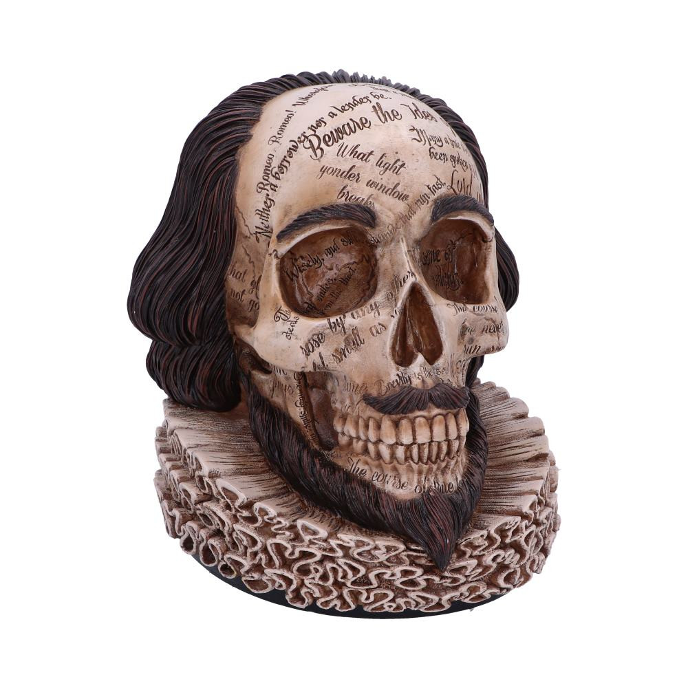 Inspired by the iconic English Playwriter William Shakespeare, this skull is covered with famous quotes and features William Shakespeare’s instantly recognisable haircut, facial hair and Elizabethan ruff. Cast in the finest resin before being expertly hand-painted, this skull is perfect for any lover of history or English literature.