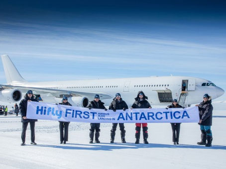Hifly pose un Airbus A340 en Antarctique