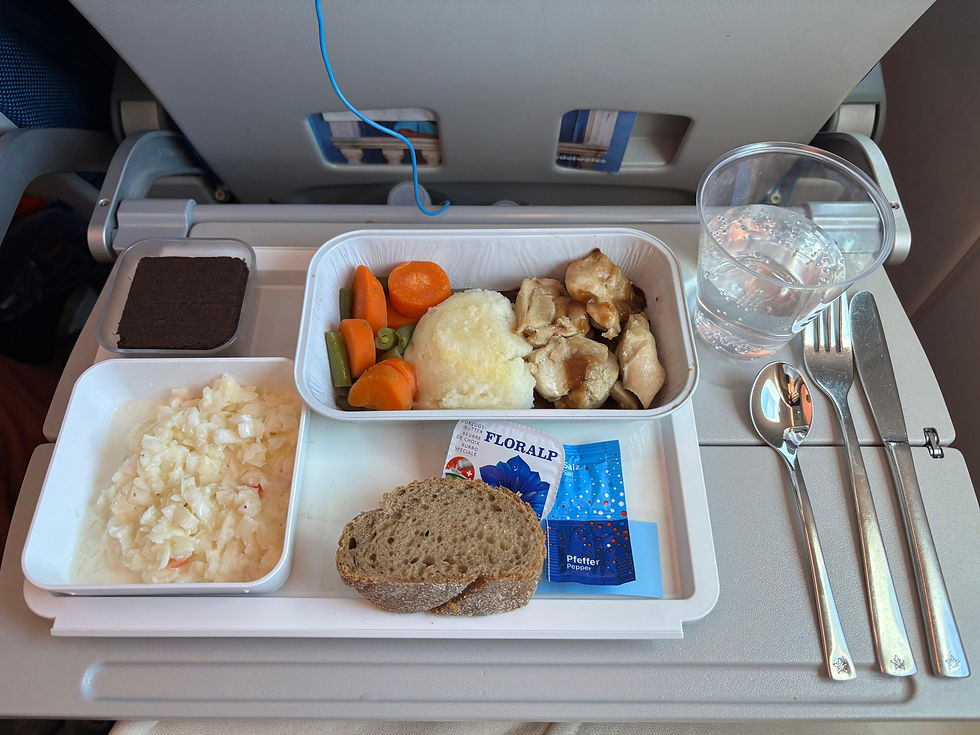 Le diner servi à bord / Gate7