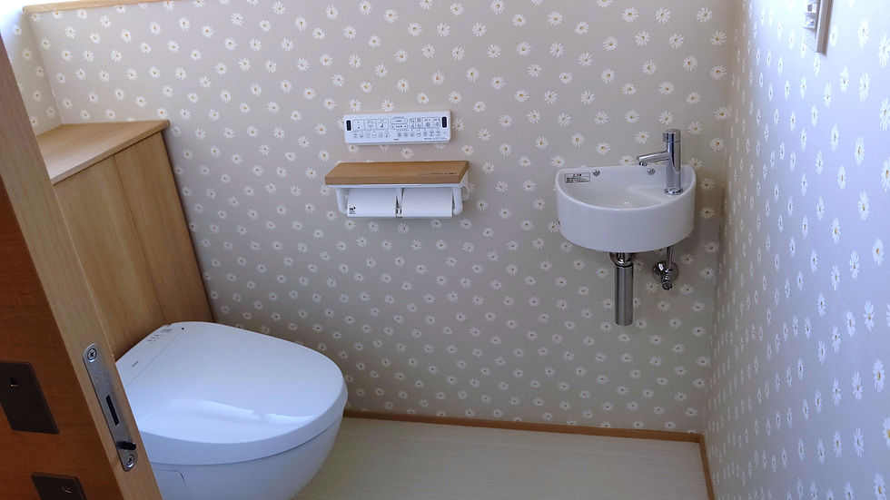 After② 個室2つが1つになって広々快適なトイレ空間になりました♪