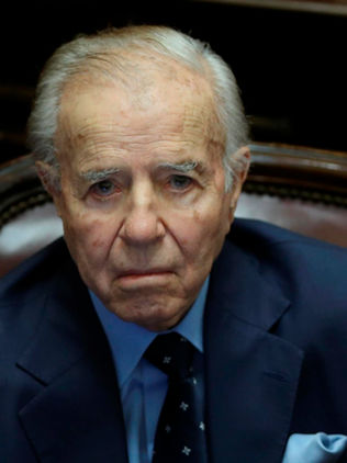 Muere Carlos Menem, el excéntrico presidente argentino de los frenéticos 90