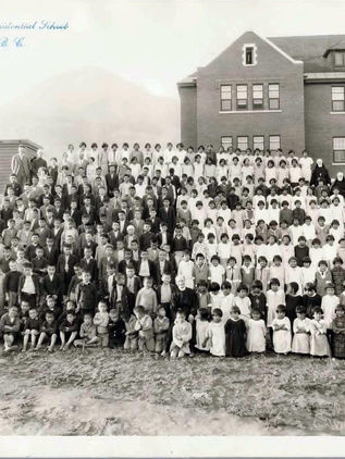 Trudeau exige disculpas a la Iglesia Católica por abusos de niños indígenas