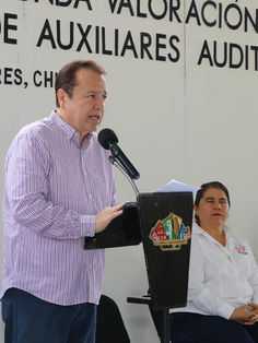 En Villaflores se realiza entrega de auxiliares auditivos 