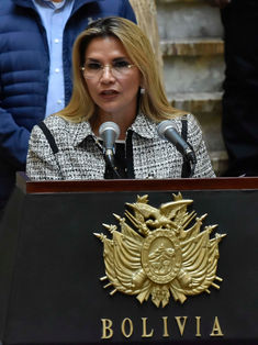 Fiscalía de Bolivia ordena detención de ex presidenta interina