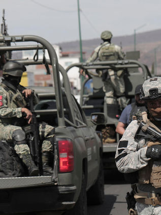 México abre juicio contra 8 detenidos en cuatro estados con 179 armas de fuego