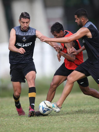 Trabajan sin confianzas